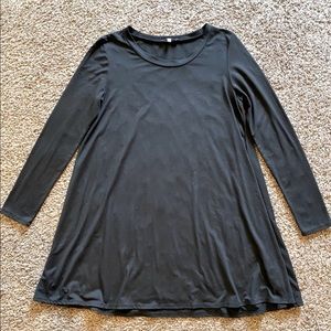 Women’s long sleeve black t shirt dress